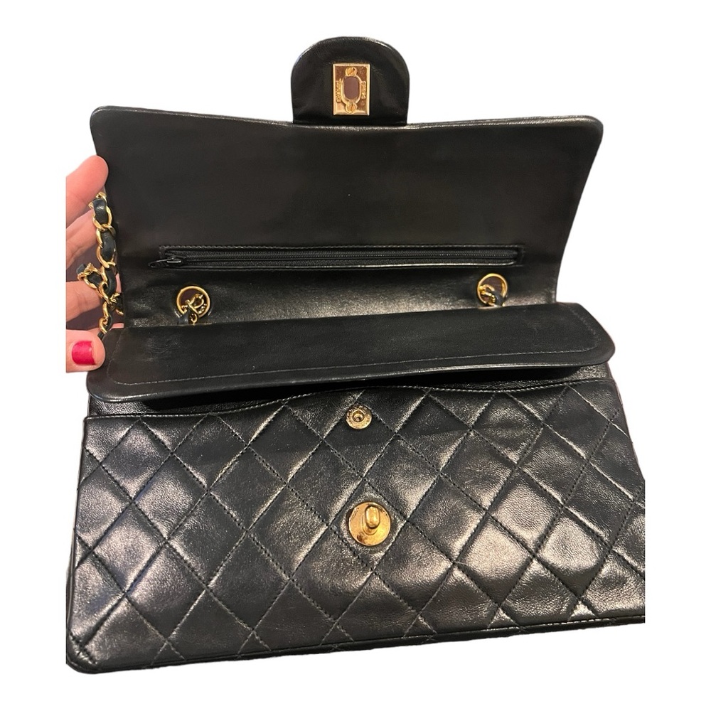 Chanel Vintage Classic Flap Black Lambskin Leather - Picture 3 of 15